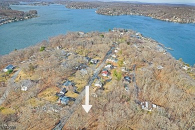 Lake Home For Sale in Jefferson, New Jersey