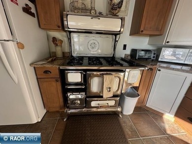 Stop the scroll-this is the lake place you've been waiting for! - photo 10