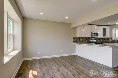 Welcome to this beautiful 5 year new Colonial home featuring a - photo 9