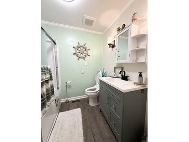 Welcome home to this beautifully updated 3 bedroom, 2 bath - photo 13
