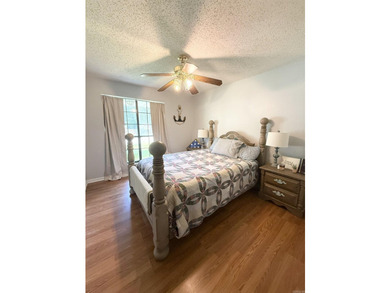 Welcome home to this beautifully updated 3 bedroom, 2 bath - photo 16