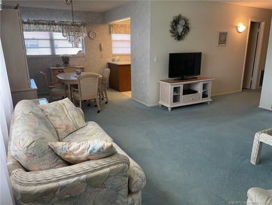 2/2 furnished 2nd floor A Model in a very active 55+ community - photo 3