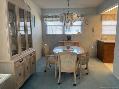2/2 furnished 2nd floor A Model in a very active 55+ community - photo 6