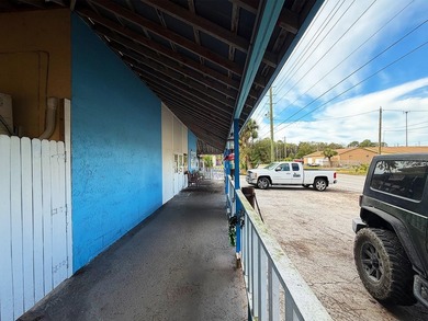 Commercial warehouse. Zoned C3. 5,512 sq ft of heated space - photo 3