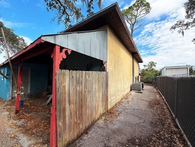 Commercial warehouse. Zoned C3. 5,512 sq ft of heated space - photo 6