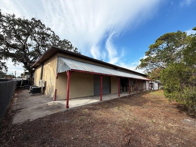 Commercial warehouse. Zoned C3. 5,512 sq ft of heated space - photo 8
