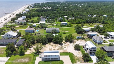 Prime location just steps from Waveland's stunning beaches and - photo 5