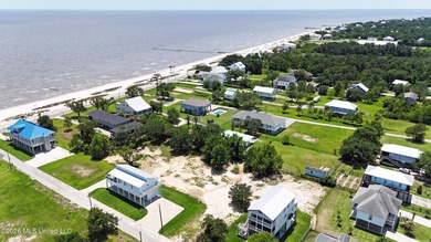Prime location just steps from Waveland's stunning beaches and - photo 6