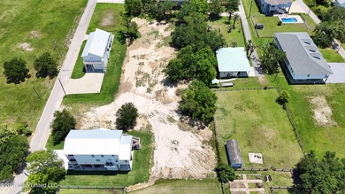 Prime location just steps from Waveland's stunning beaches and - photo 9