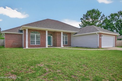 Welcome to this beautifully maintained 4-bedroom, 2-bathroom - photo 3