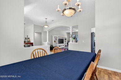 Welcome to this beautifully maintained 4-bedroom, 2-bathroom - photo 10