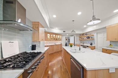 Florida luxury living reaches its pinnacle behind the private - photo 12