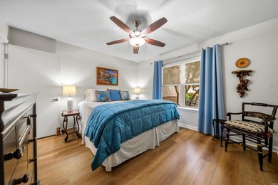 Exquisite Lakeside Living! Renovated Townhome with Premium - photo 15