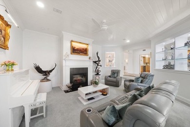 Florida luxury living reaches its pinnacle behind the private - photo 26