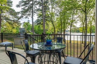 Exquisite Lakeside Living! Renovated Townhome with Premium - photo 37