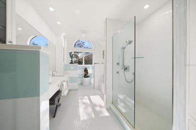 Florida luxury living reaches its pinnacle behind the private - photo 46