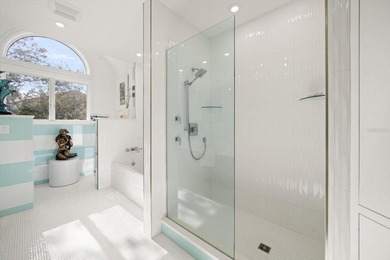 Florida luxury living reaches its pinnacle behind the private - photo 50