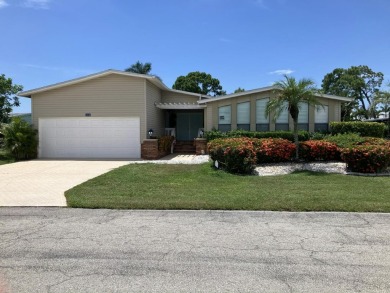 (private lake, pond, creek) Home For Sale in Naples Florida