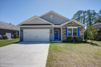 Better than new construction! Move-in ready with pond views| 4 - photo 3