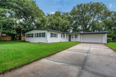 Lake Home Sale Pending in Orlando, Florida