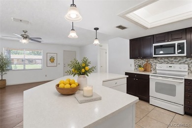Discover comfortable Florida living in this 2-bedroom - photo 13