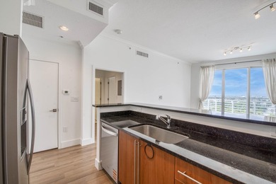 Beautifully updated corner-unit penthouse just steps to the - photo 17