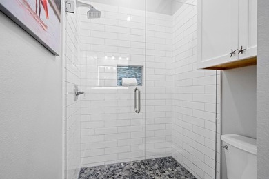 Welcome to your dream coastal escape! This luxurious 5-bedroom - photo 18