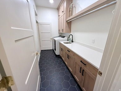 Don't miss this showstopper! Located on the east bench of - photo 18