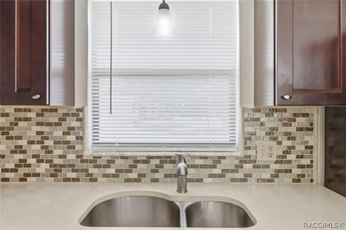Discover comfortable Florida living in this 2-bedroom - photo 19