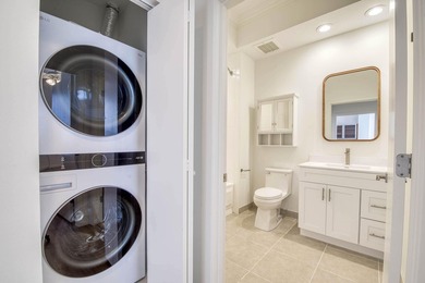 Beautifully updated corner-unit penthouse just steps to the - photo 21