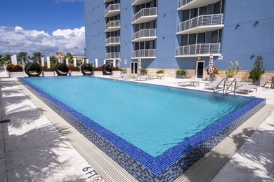 Beautifully updated corner-unit penthouse just steps to the - photo 22