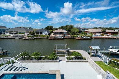 Welcome to your dream coastal escape! This luxurious 5-bedroom - photo 23