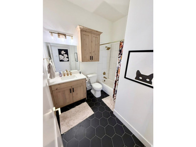 Don't miss this showstopper! Located on the east bench of - photo 24