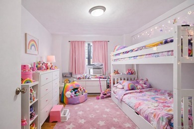 Welcome home to this beautifully maintained apartment in the - photo 8