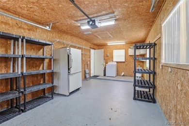 Discover comfortable Florida living in this 2-bedroom - photo 32