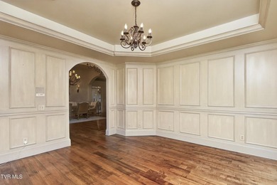 Buyers choose homes for a variety of factors-location, size - photo 33