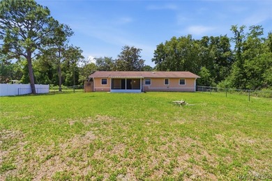 Discover comfortable Florida living in this 2-bedroom - photo 40