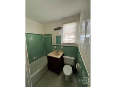 Remarks Value-add duplex with enormous potential - photo 4