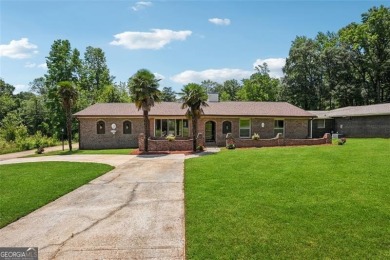 Lake Home For Sale in Newnan, Georgia