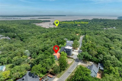 Lake Home For Sale in Pottsboro, Texas