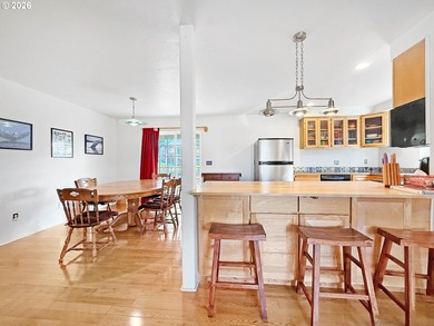 Enjoy coastal living in this spacious and versatile home with - photo 6