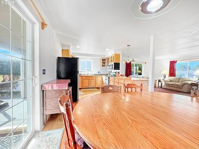 Enjoy coastal living in this spacious and versatile home with - photo 8