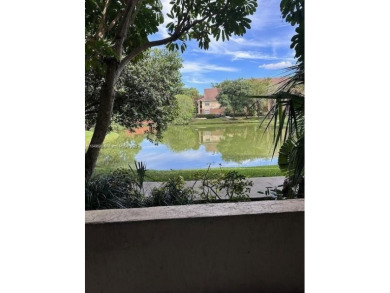 (private lake, pond, creek) Condo For Sale in Sunrise Florida