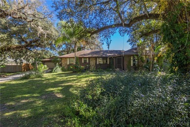 Tsala Apopka Chain of Lakes Home For Sale in Inverness Florida