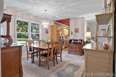 Four connected lots, nearly 2,900 square feet, three full baths - photo 12