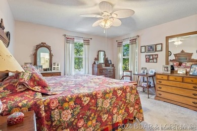Four connected lots, nearly 2,900 square feet, three full baths - photo 17