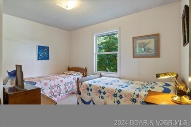 Four connected lots, nearly 2,900 square feet, three full baths - photo 21