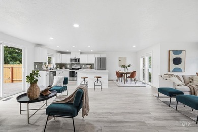 Welcome home to this beautifully updated mid-century home in one - photo 26