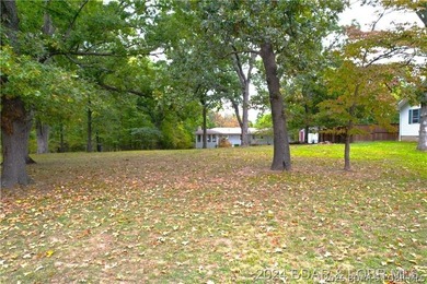 Four connected lots, nearly 2,900 square feet, three full baths - photo 31