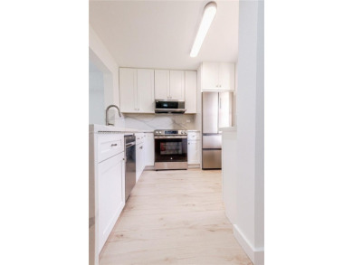 Lake Condo For Sale in Margate, Florida